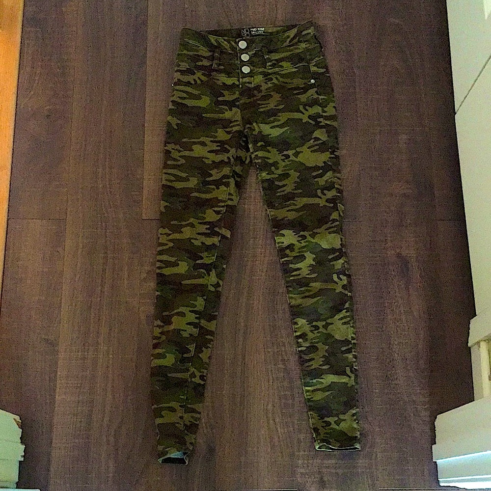 No Boundaries Camouflage High Waisted Skinny Jeans